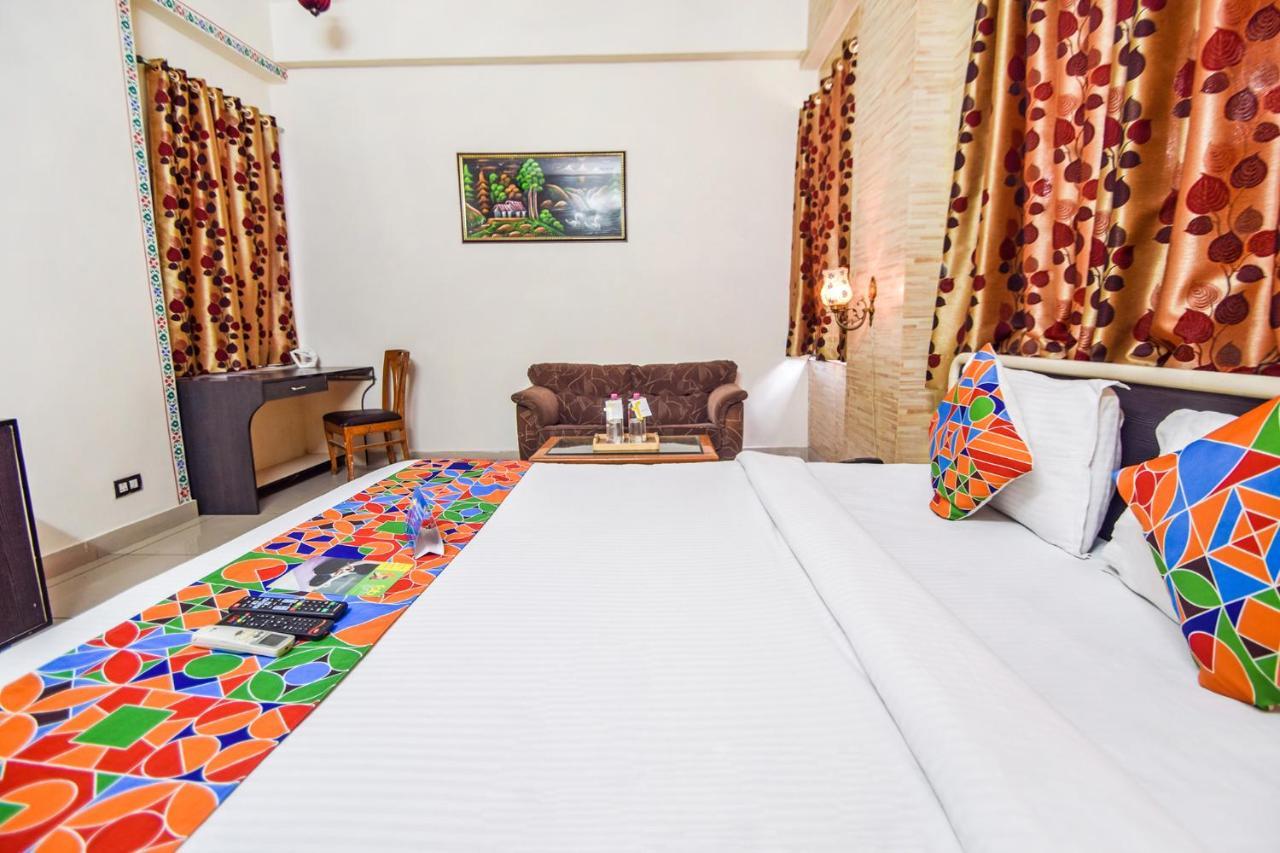 Fabhotel Everest International Udaipur Bagian luar foto