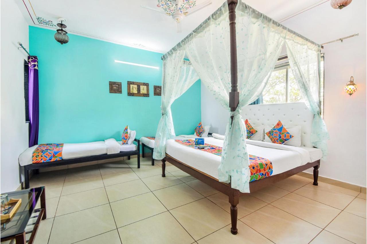 Fabhotel Everest International Udaipur Bagian luar foto