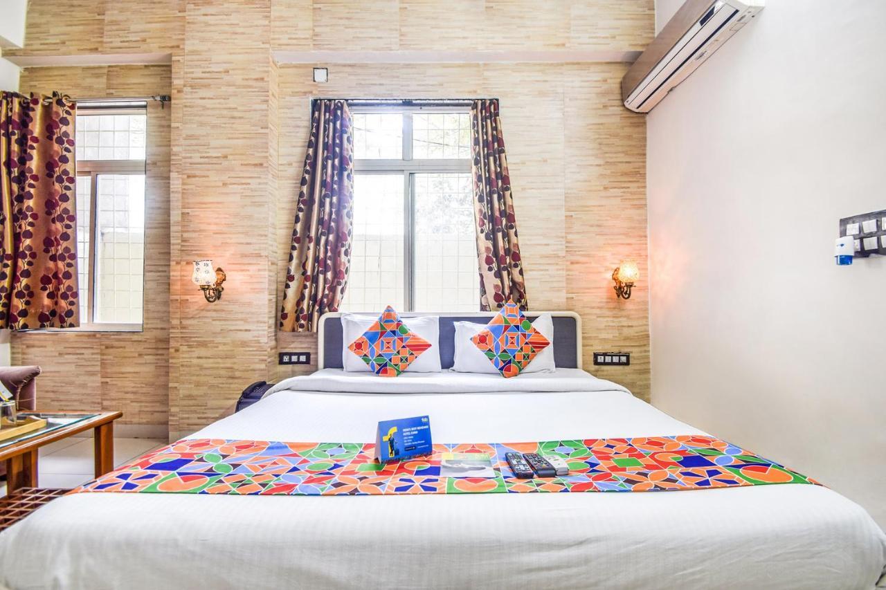Fabhotel Everest International Udaipur Bagian luar foto