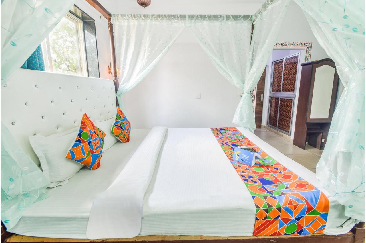 Fabhotel Everest International Udaipur Bagian luar foto